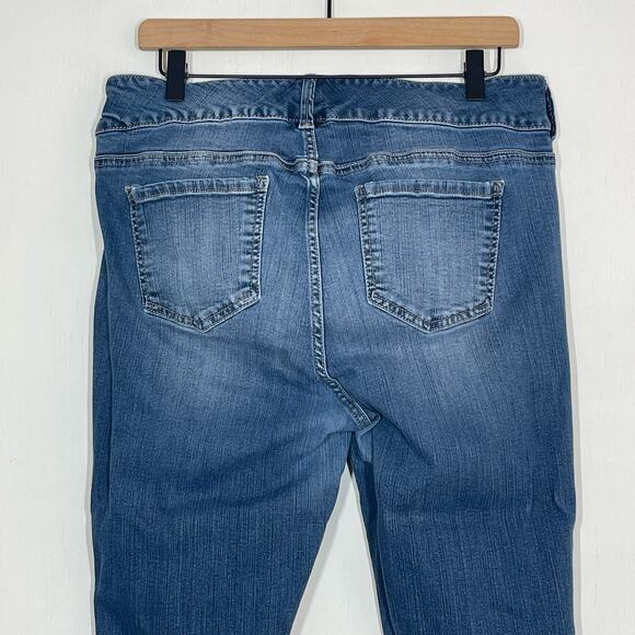 Torrid Premium Skinny Jegging Women's Plus Sz 16R Blue Denim Mid Rise Distressed - Picture 5 of 10